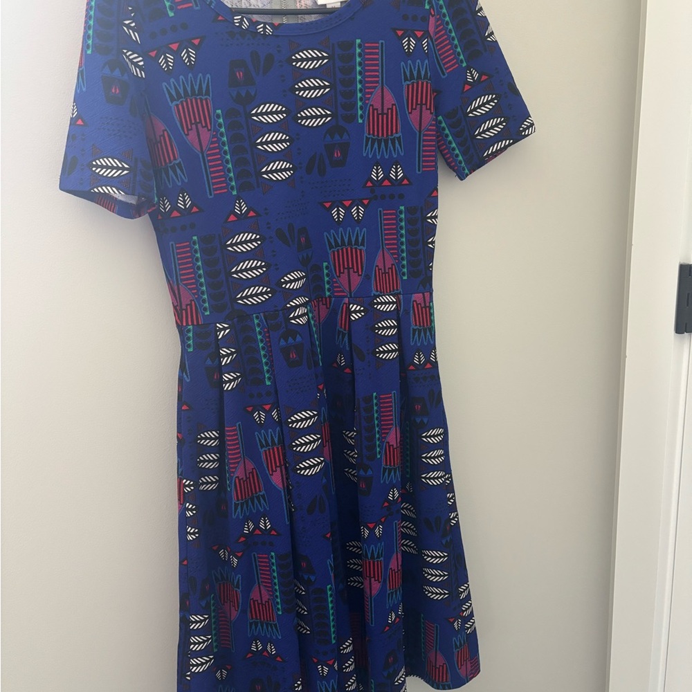 Lularoe Blue Geometric Pattern Amelia Dress -size medium